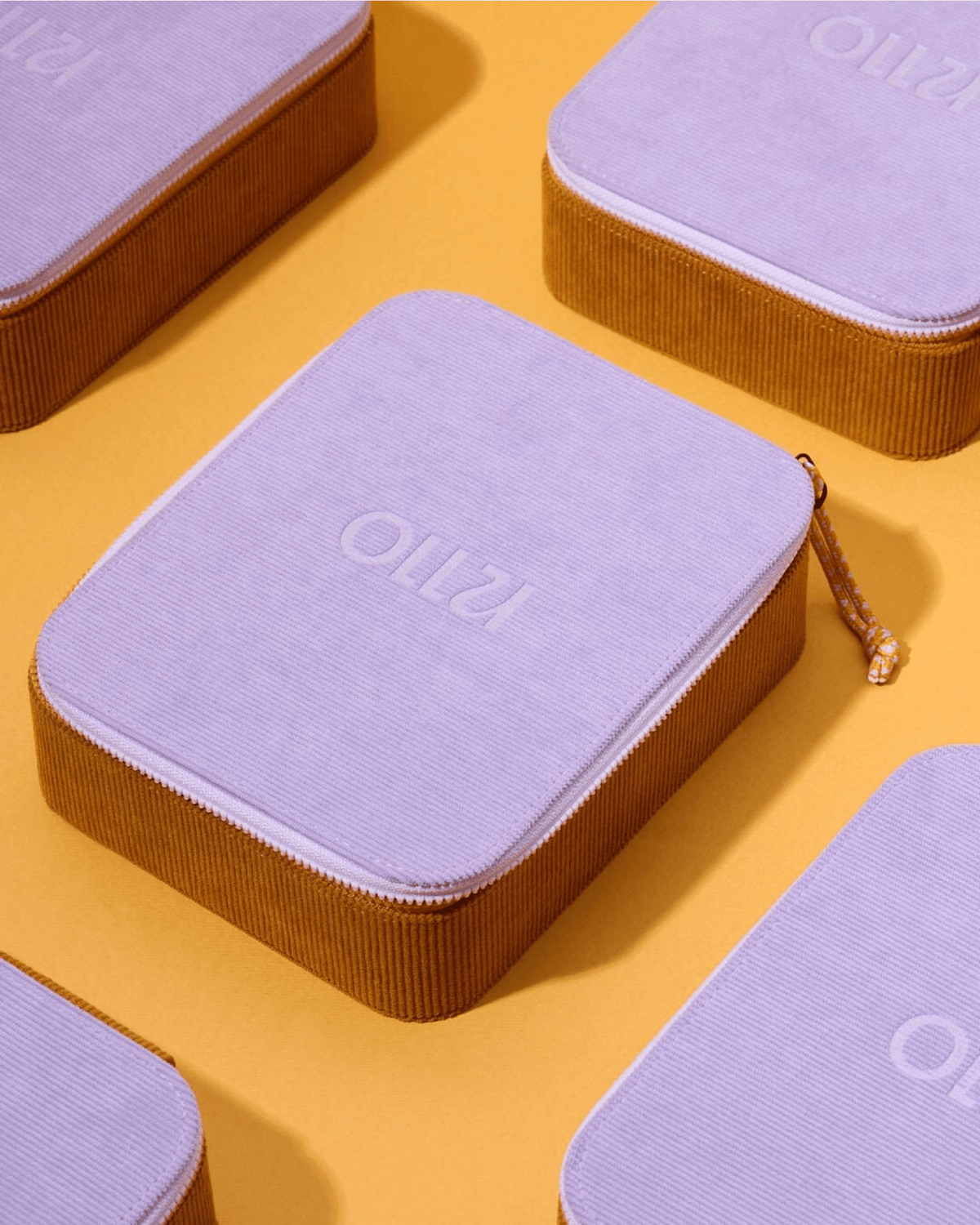 Ollu Trio frame holder, a tray for storing three pairs of glasses, view 5