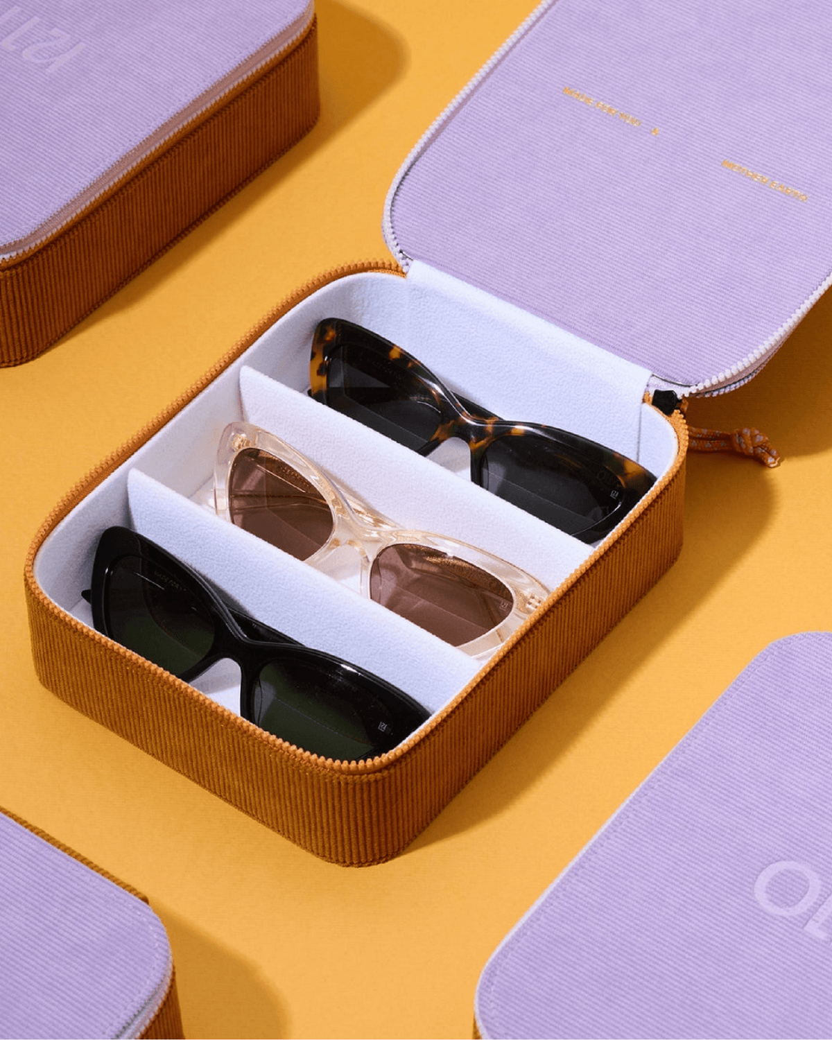 Ollu Trio frame holder, a tray for storing three pairs of glasses, view 6