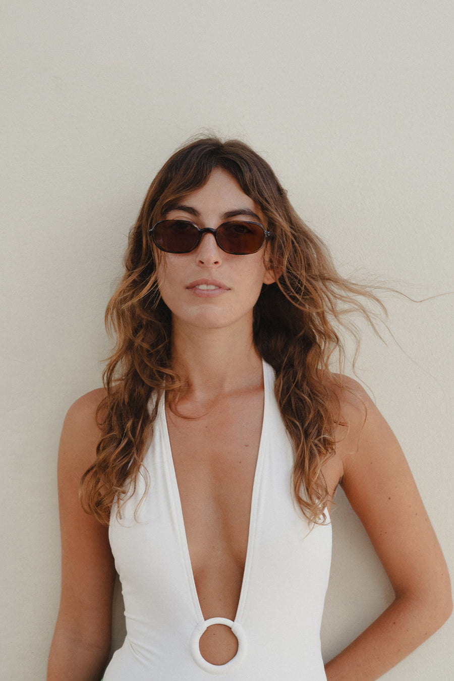 Ollu Seda 90s oval sunglasses in classic tortoise, unisex retro sunglasses